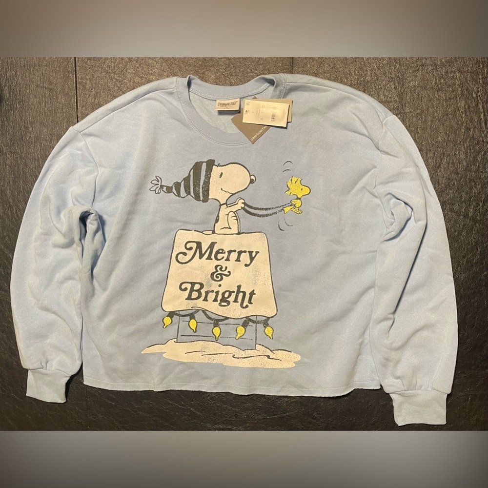 Women’s Small Snoopy Merry & Bright Sweater new